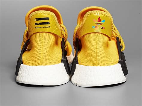 Adidas x pharrell williams yellow line